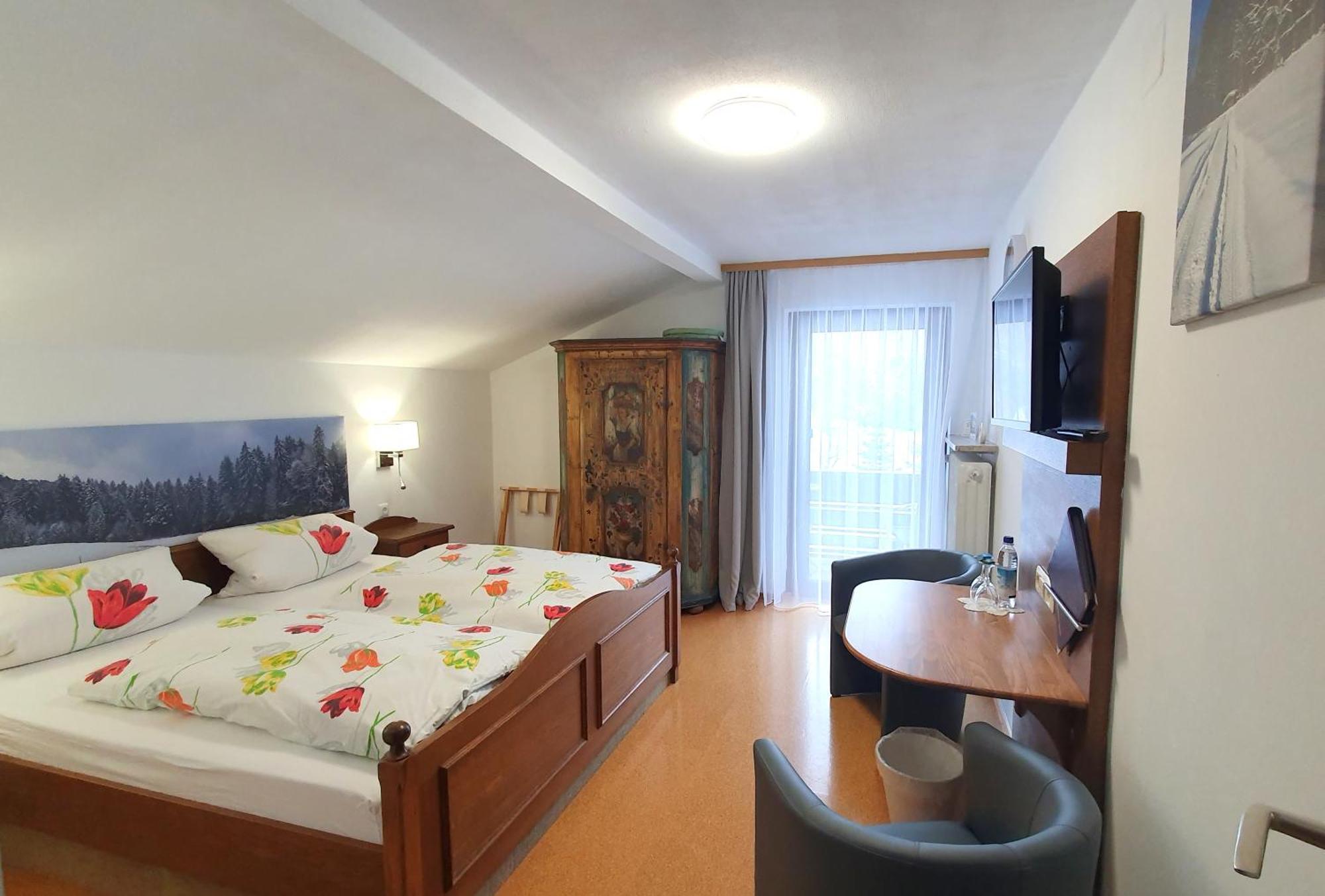 Hotel Garni Haus Alpine - Chiemgau Karte Inkl 루폴딩 외부 사진