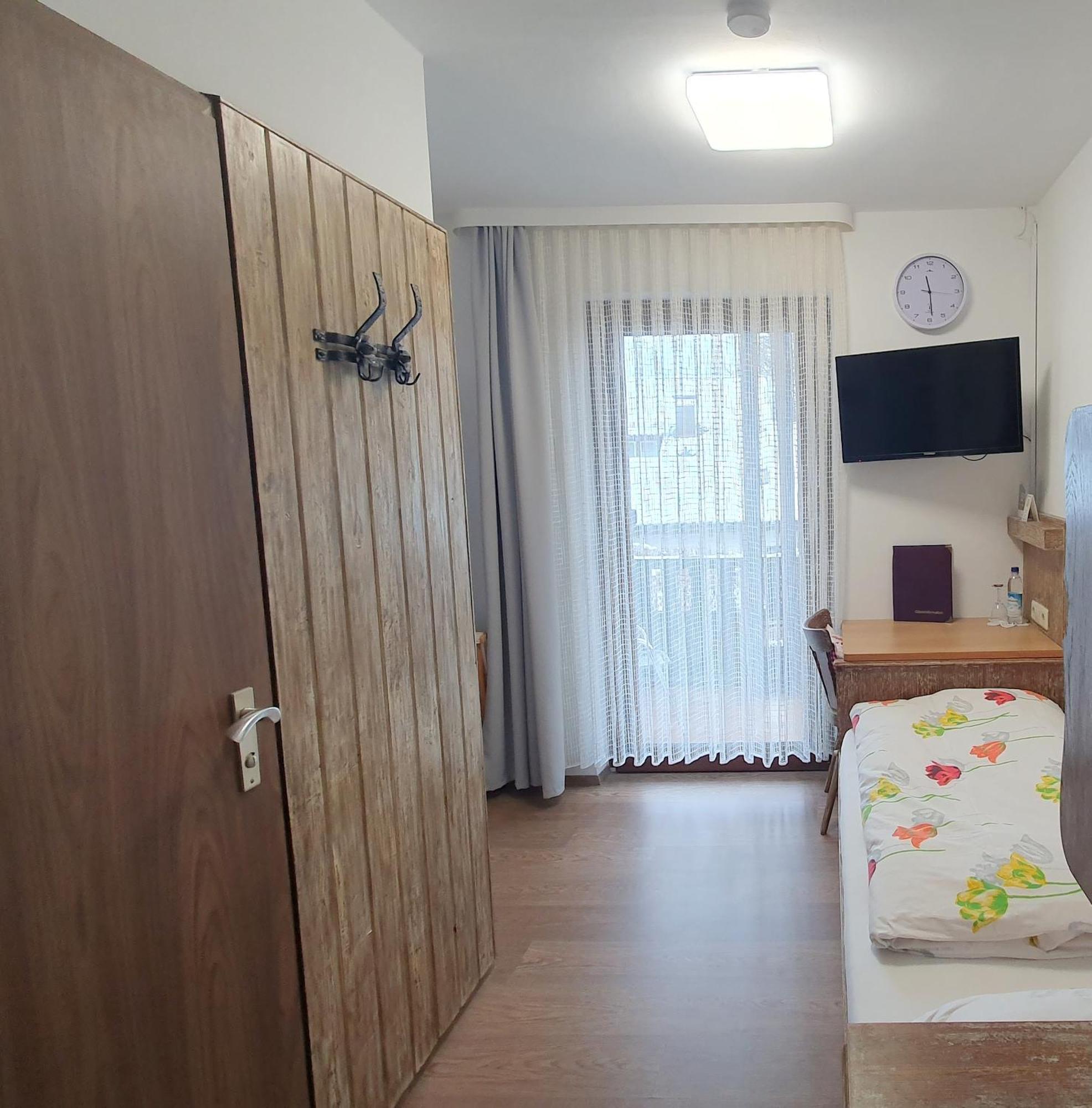 Hotel Garni Haus Alpine - Chiemgau Karte Inkl 루폴딩 외부 사진