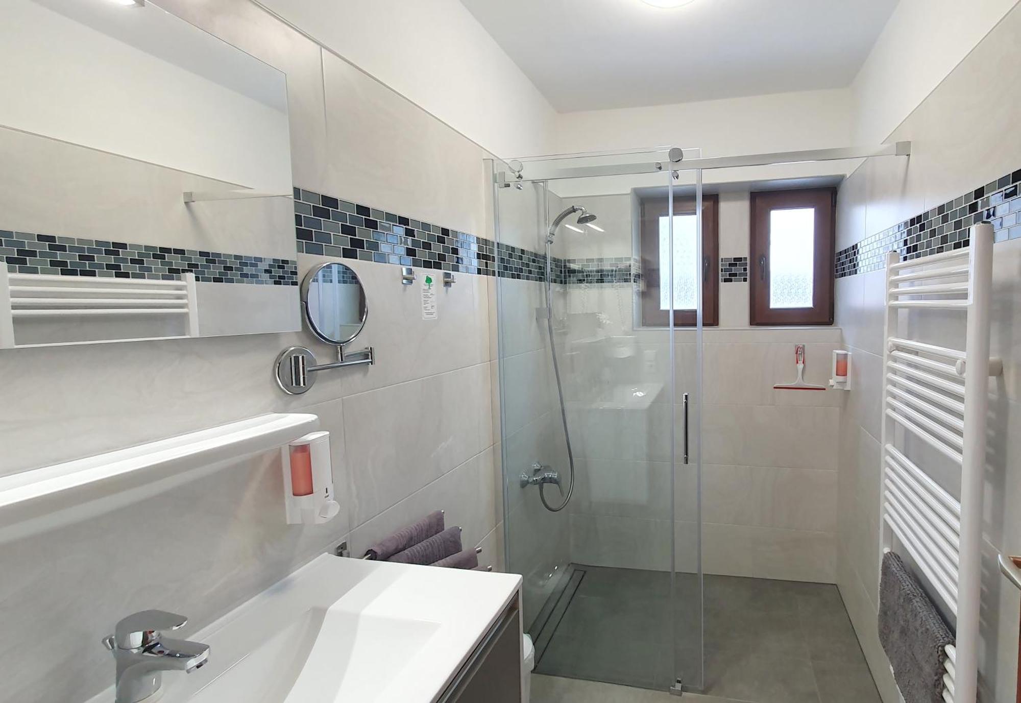 Hotel Garni Haus Alpine - Chiemgau Karte Inkl 루폴딩 외부 사진