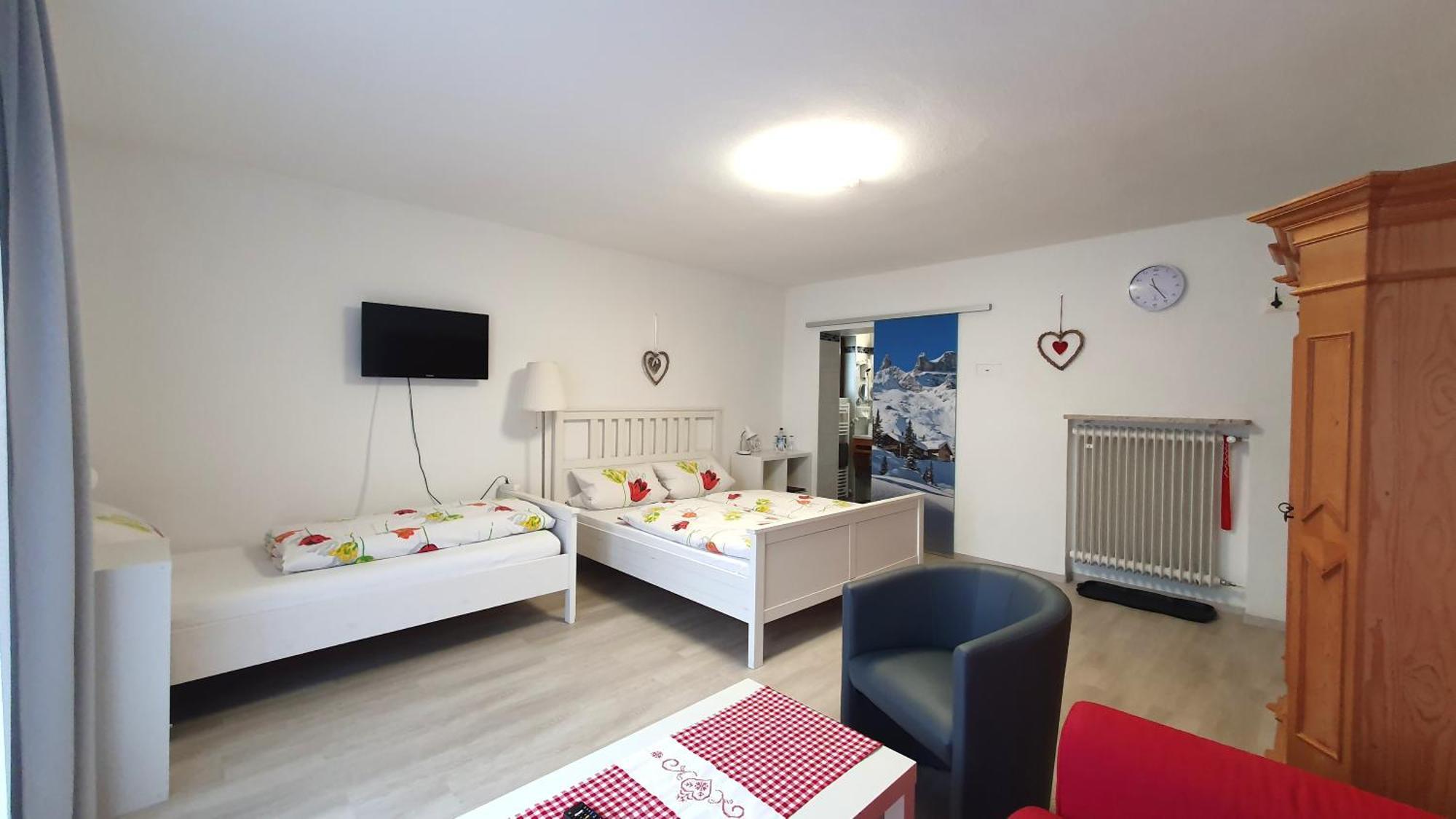 Hotel Garni Haus Alpine - Chiemgau Karte Inkl 루폴딩 외부 사진