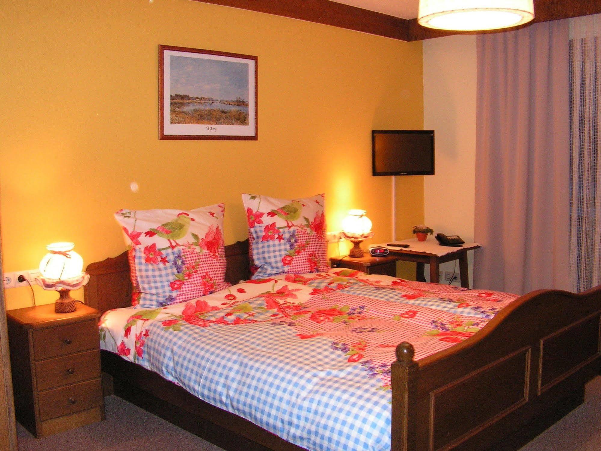 Hotel Garni Haus Alpine - Chiemgau Karte Inkl 루폴딩 외부 사진