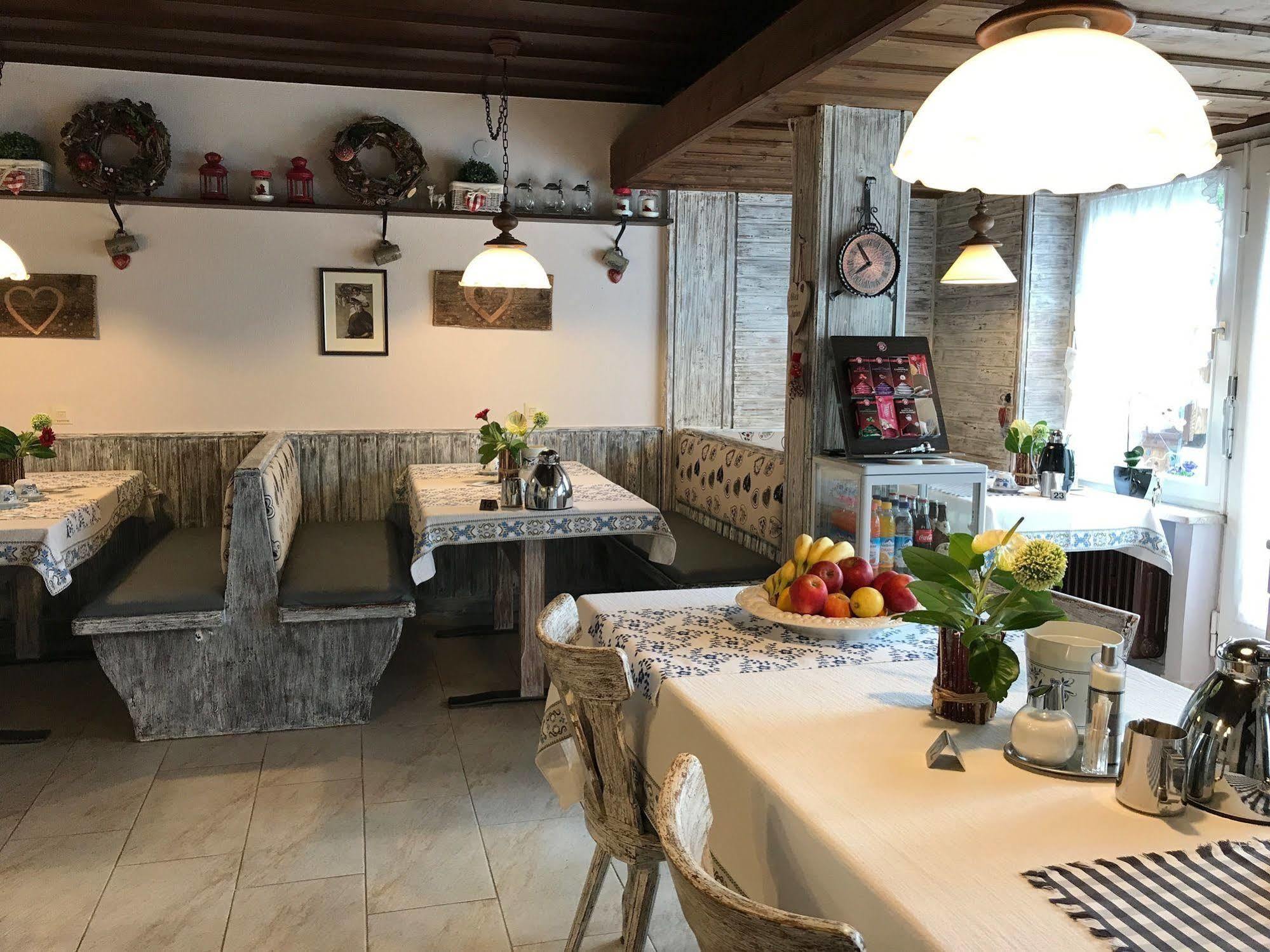 Hotel Garni Haus Alpine - Chiemgau Karte Inkl 루폴딩 외부 사진