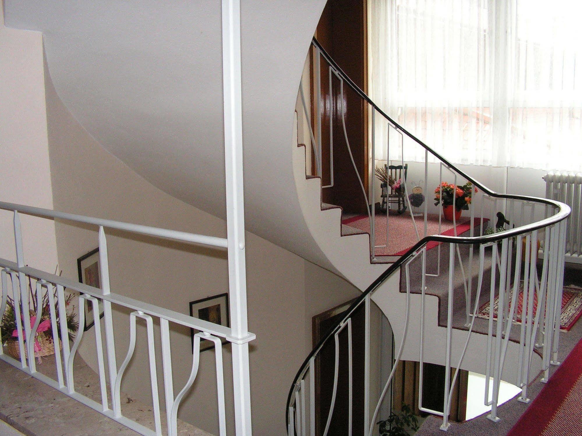 Hotel Garni Haus Alpine - Chiemgau Karte Inkl 루폴딩 외부 사진
